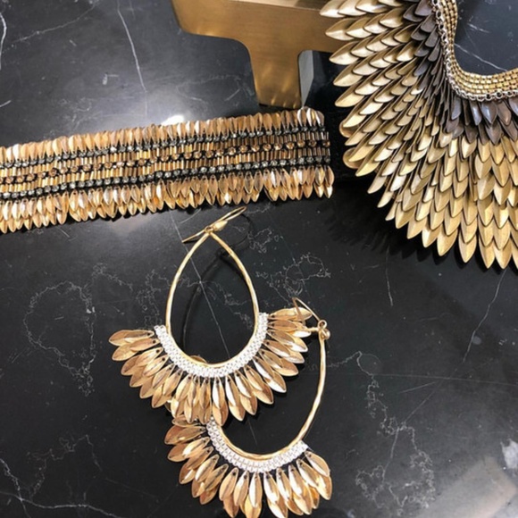 :: Stella & Dot Vintage Gold+Bronze Pegasus Cuff - Picture 3 of 8